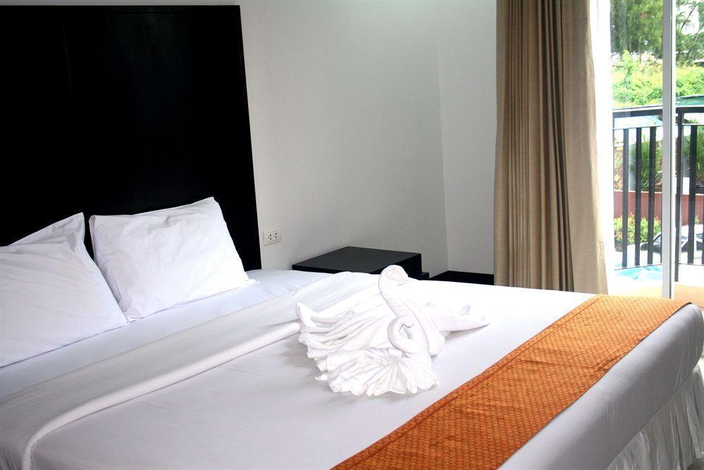 Noble House Hotell Phuket Eksteriør bilde